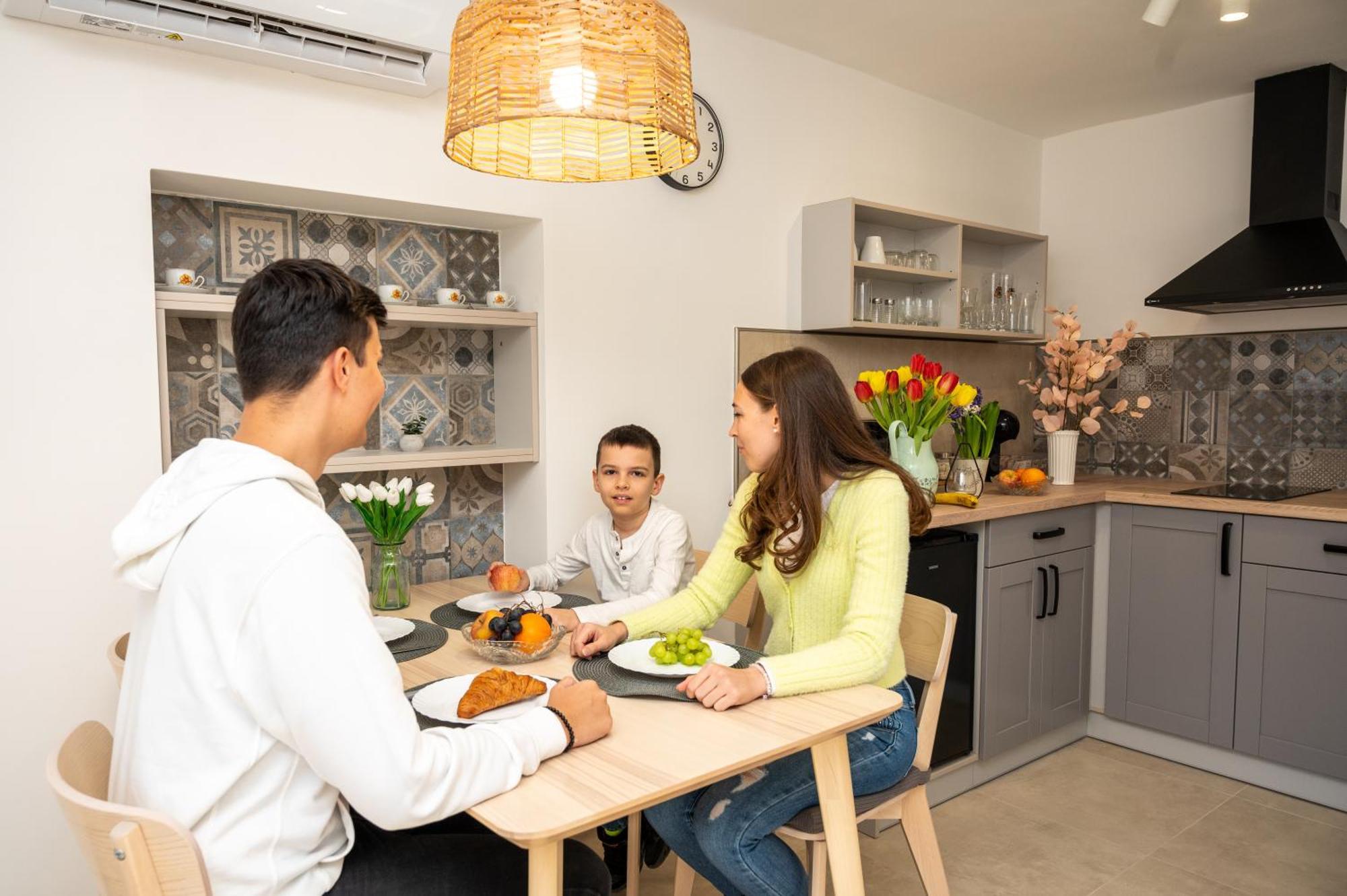 Tuenderkert Apartman غيولا المظهر الخارجي الصورة